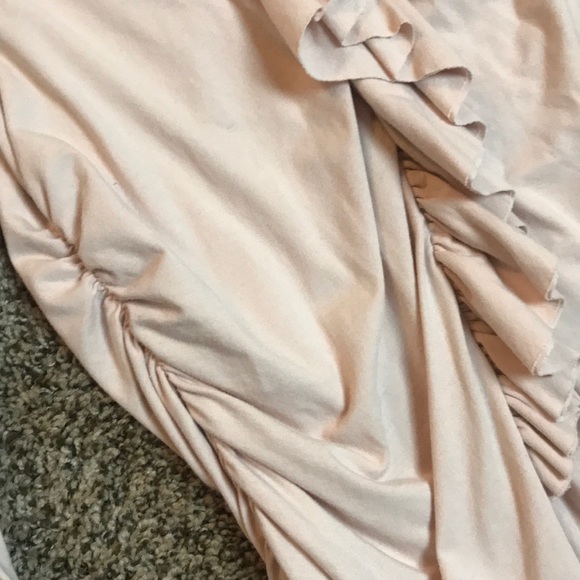 cAbi Womens Ruched Baby Pink Ruffle Blouse Large - Picture 2 of 3